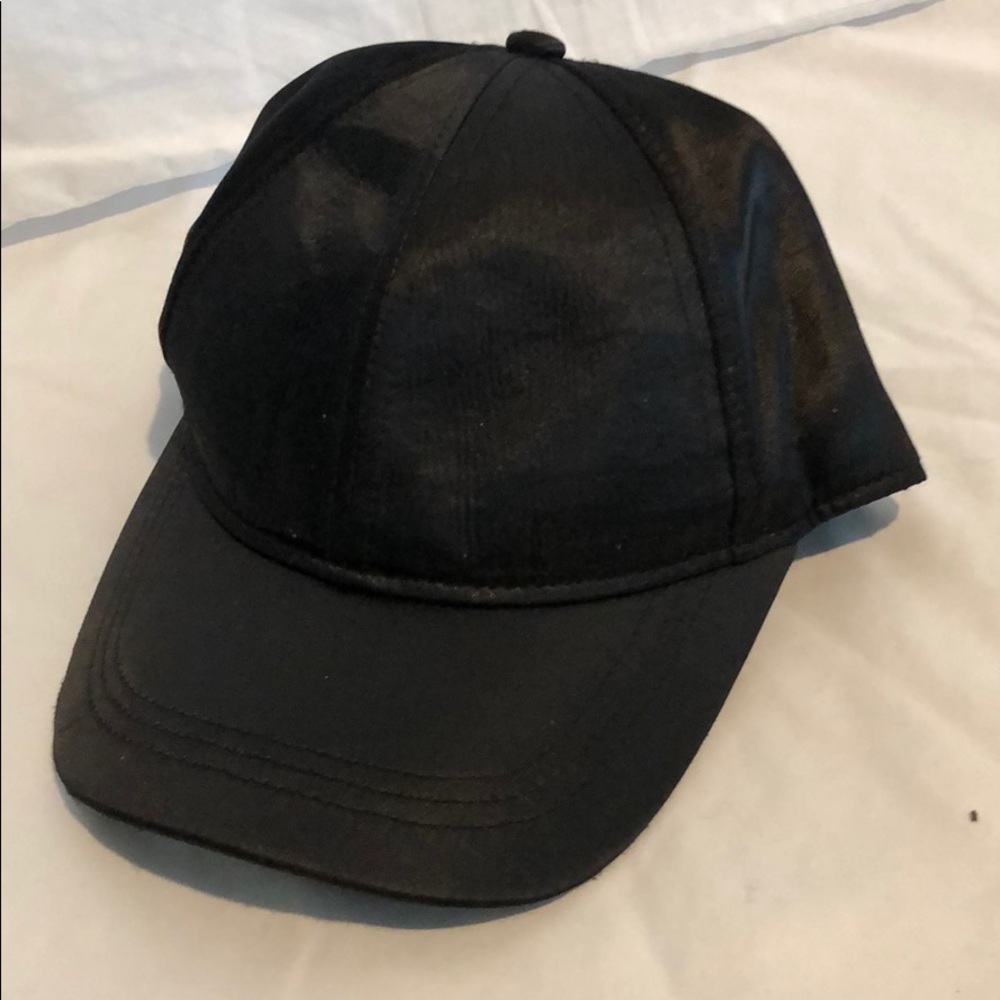 Shiny Black Hat